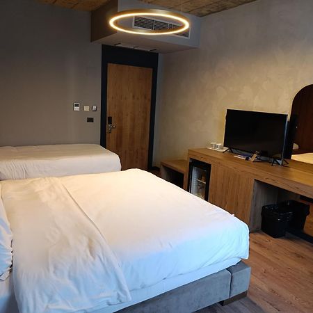 Udenisht Toka Hotel Restaurant מראה חיצוני תמונה