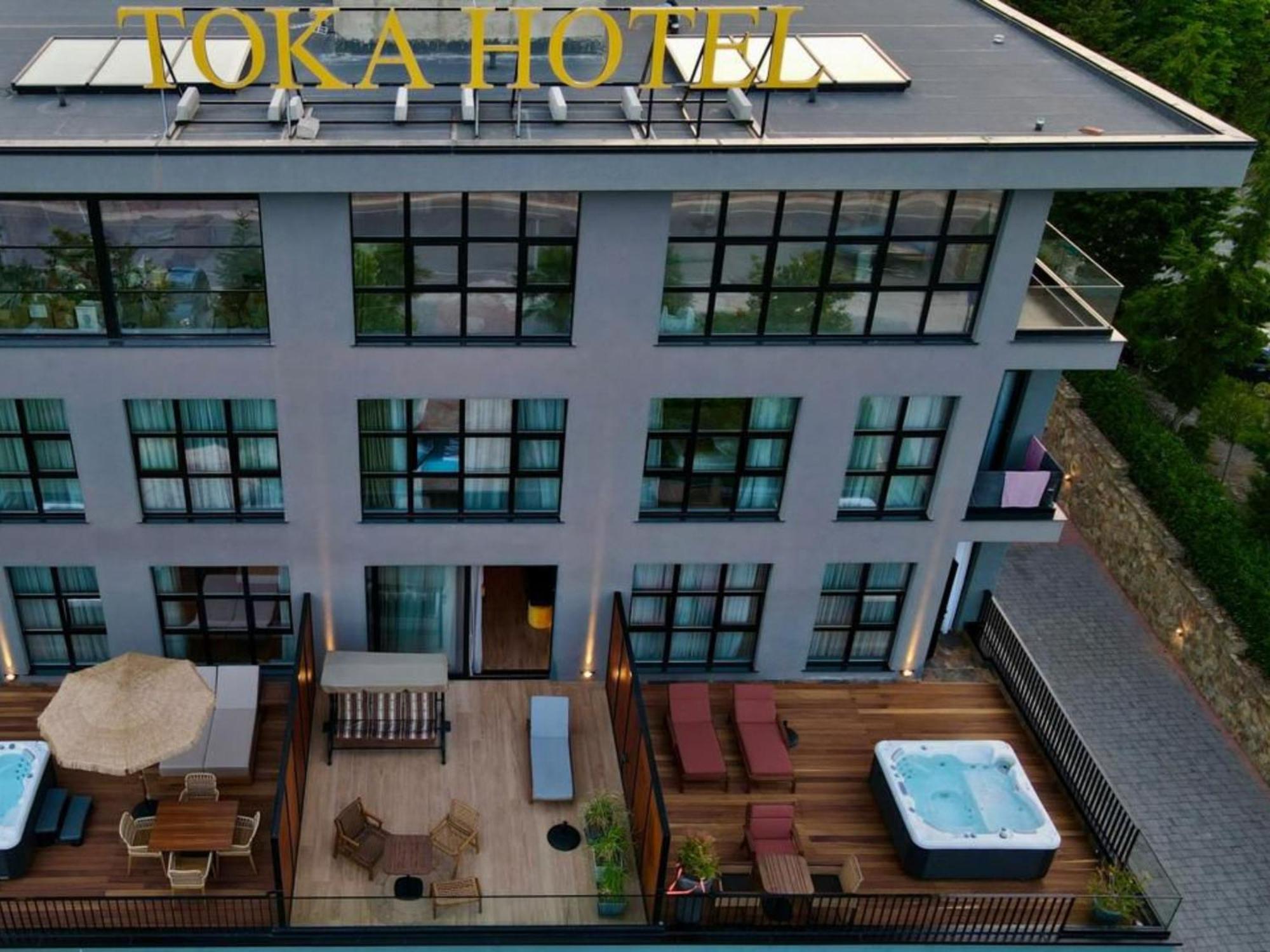 Udenisht Toka Hotel Restaurant מראה חיצוני תמונה