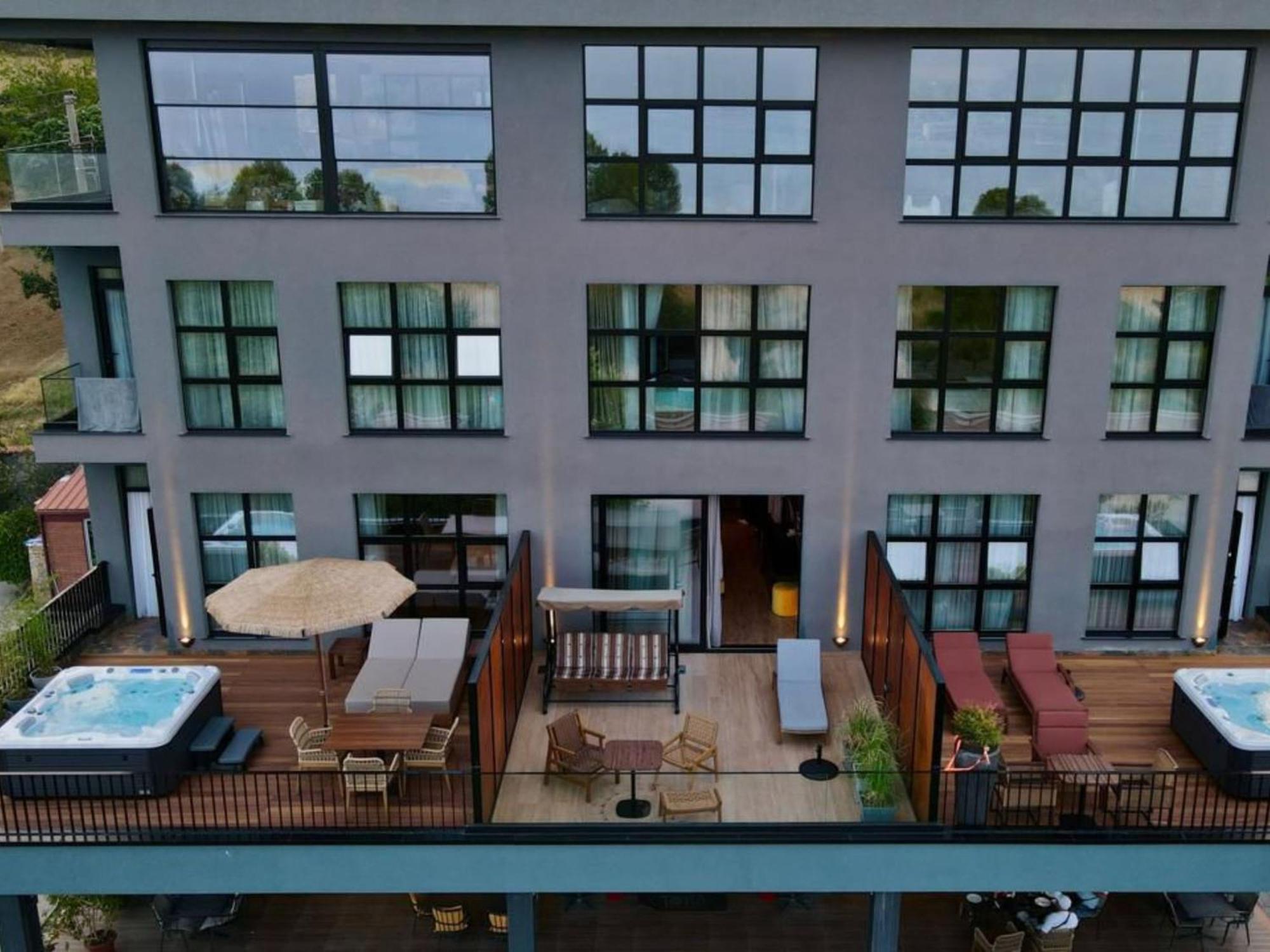 Udenisht Toka Hotel Restaurant מראה חיצוני תמונה