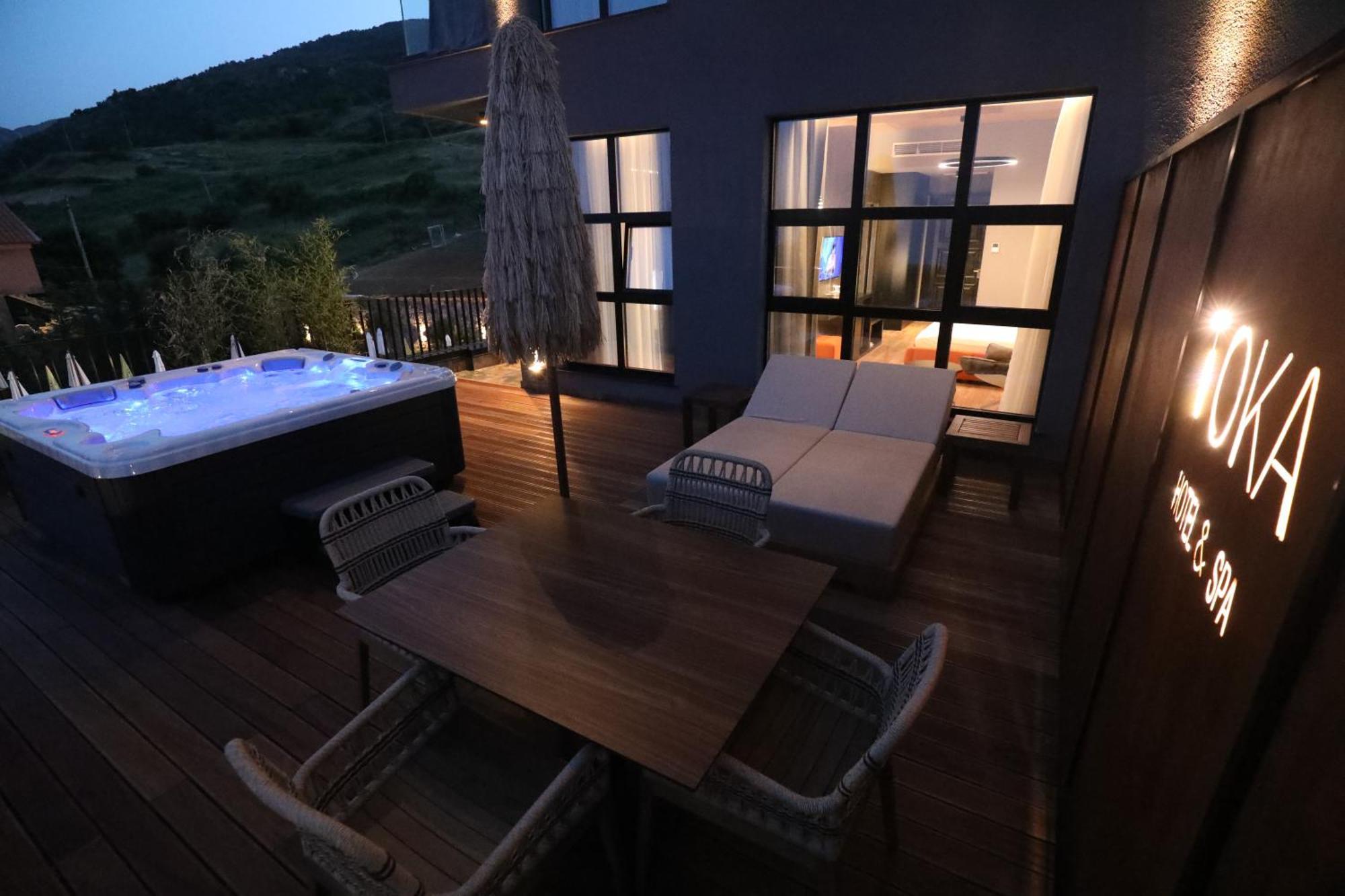 Udenisht Toka Hotel Restaurant מראה חיצוני תמונה