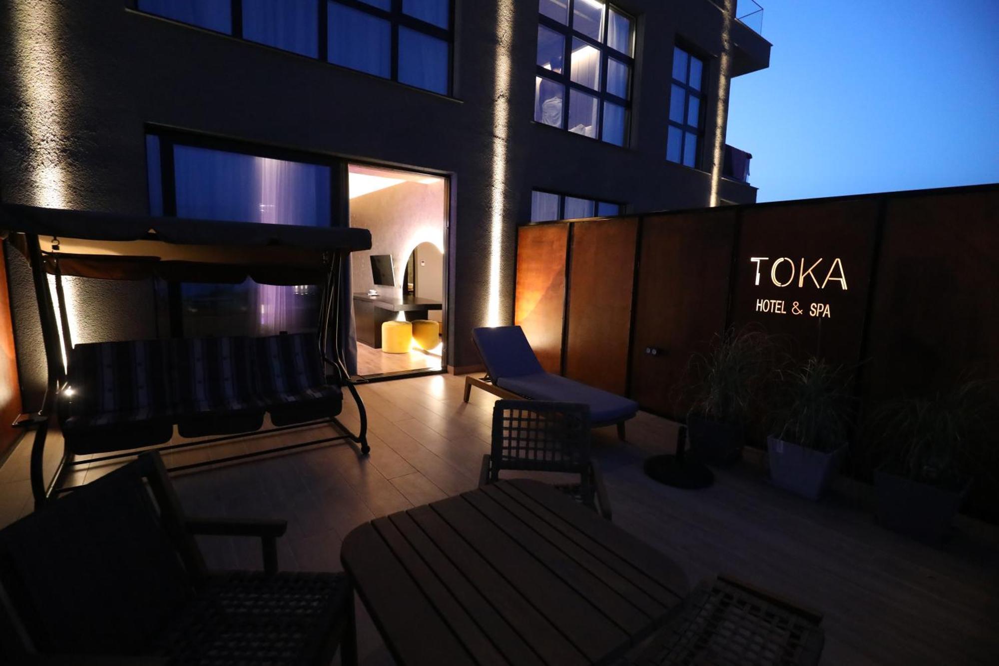 Udenisht Toka Hotel Restaurant מראה חיצוני תמונה