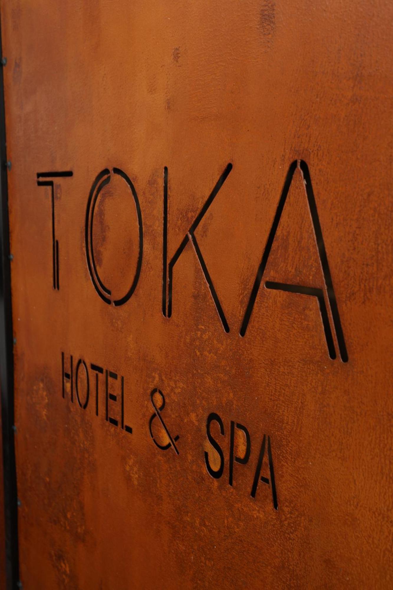 Udenisht Toka Hotel Restaurant מראה חיצוני תמונה