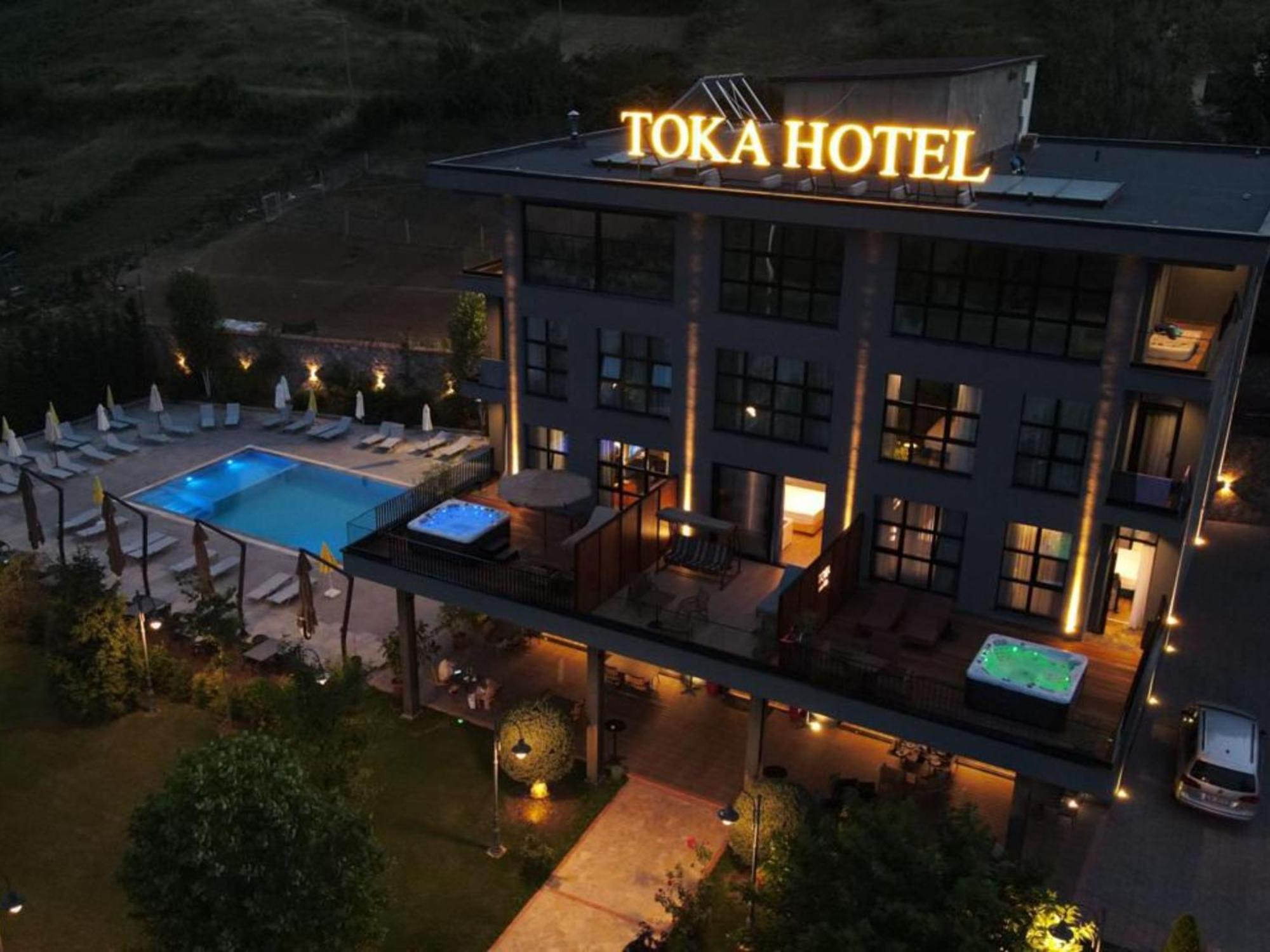 Udenisht Toka Hotel Restaurant מראה חיצוני תמונה