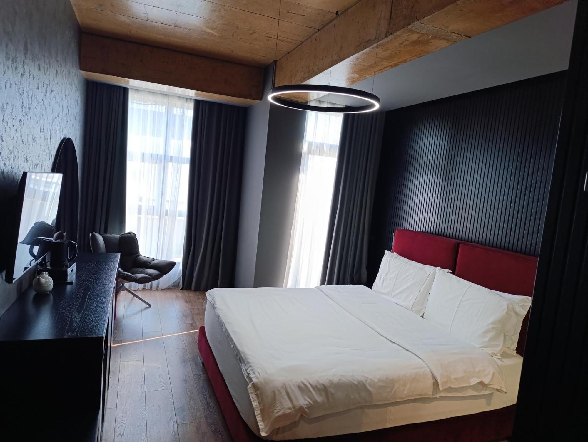 Udenisht Toka Hotel Restaurant מראה חיצוני תמונה