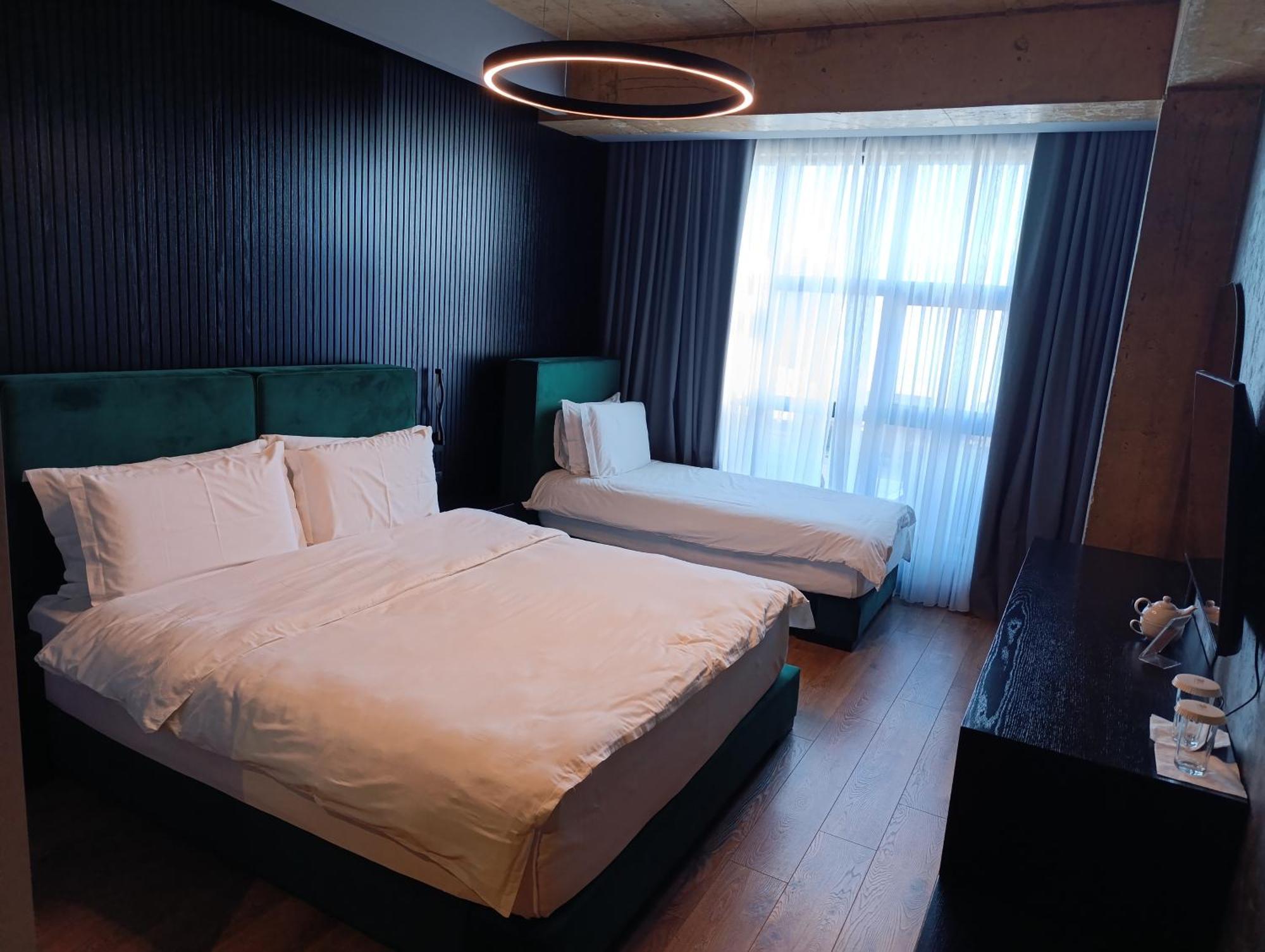 Udenisht Toka Hotel Restaurant מראה חיצוני תמונה