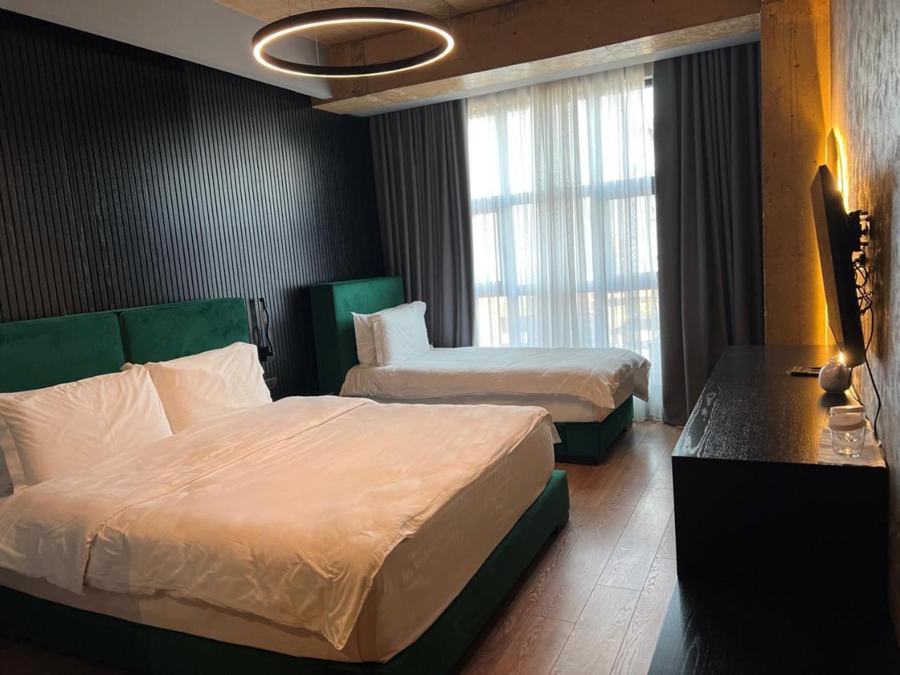 Udenisht Toka Hotel Restaurant מראה חיצוני תמונה